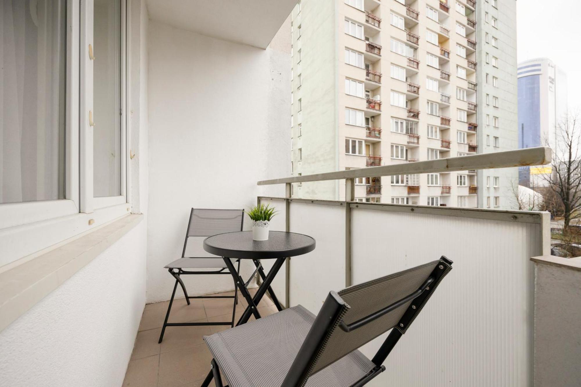 Comfortable Apartment Warsaw Wola & Balcony By Noclegi Renters Exterior foto